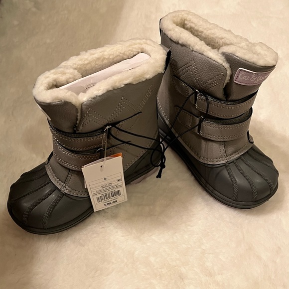 NEW Toddler wintert boots, size 9 - Picture 5 of 8
